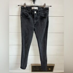 Abercrombie & Fitch Girls Faded Charcoal Skinny Jeans